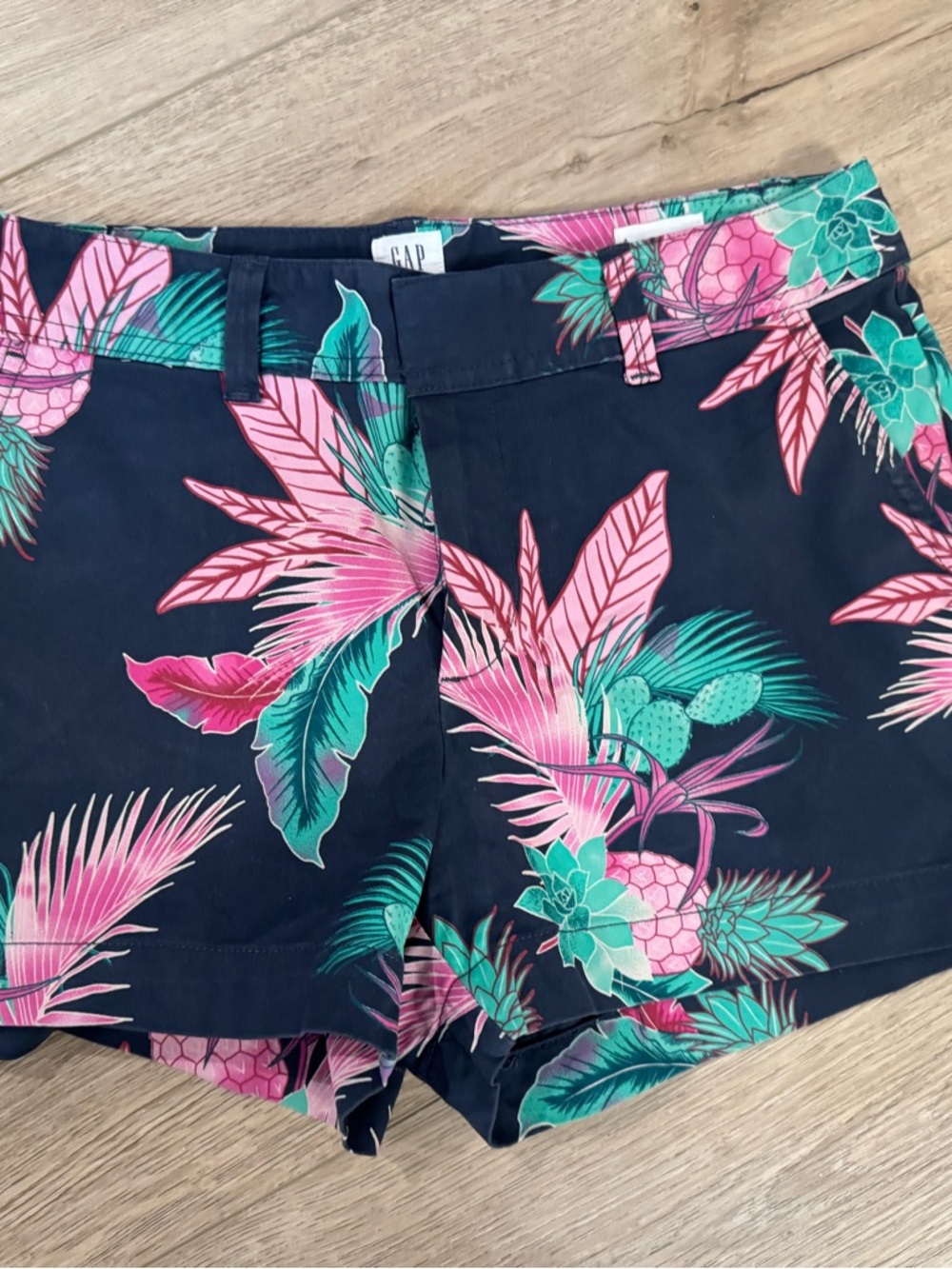 Gap Women's City Shorts Tropical Floral Navy Magenta Sz 4 US